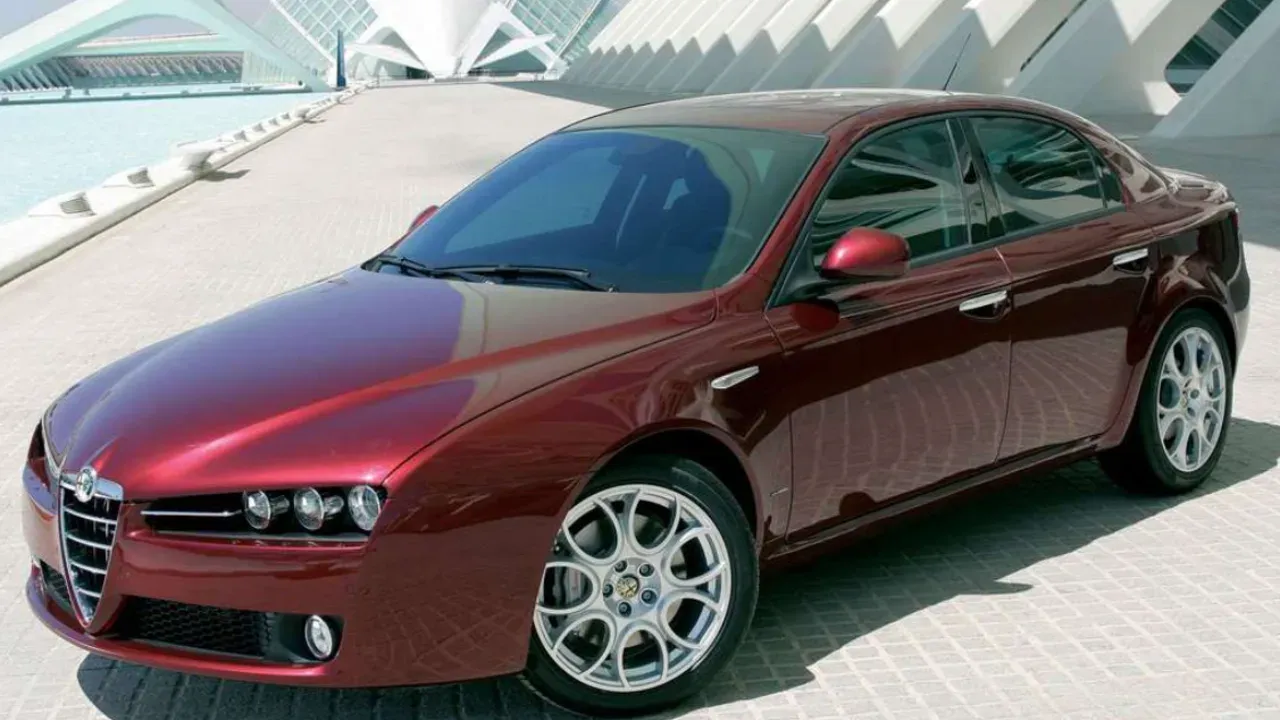 Red Alfa Romeo 159 viewed from the front three-quarter angle
